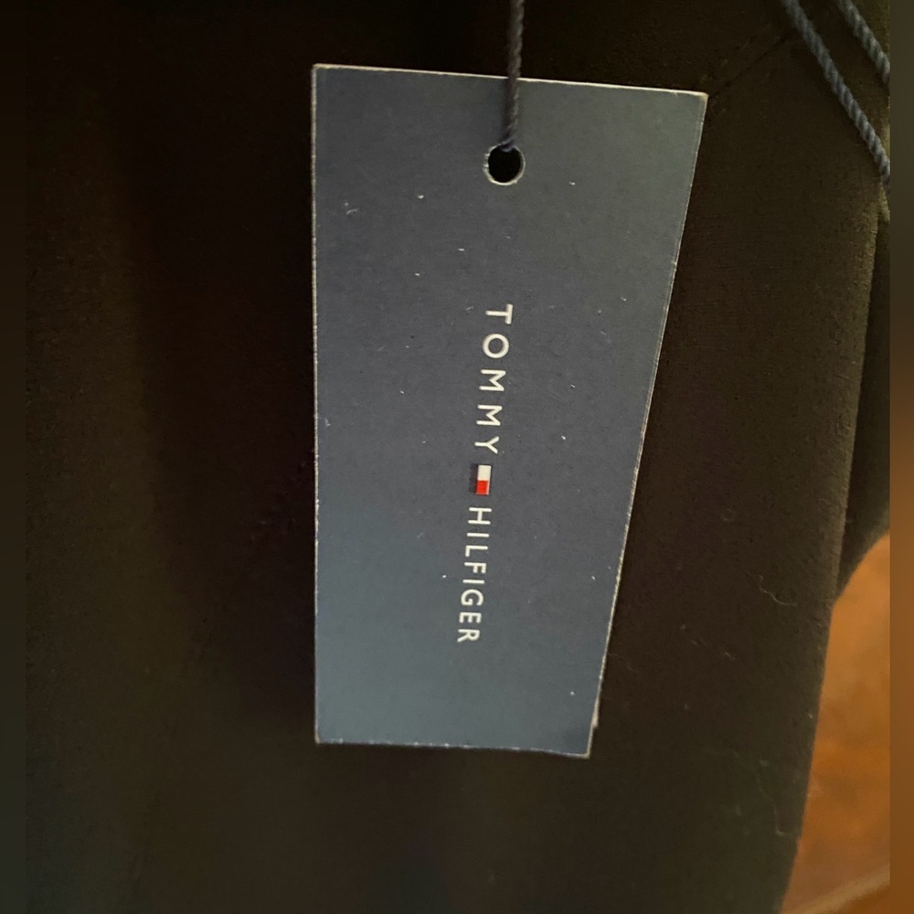 Tommy Hilfiger NWT Little Black Dress Size 8 with Gold Tone Zip Pull S/S Poly - Picture 8 of 8
